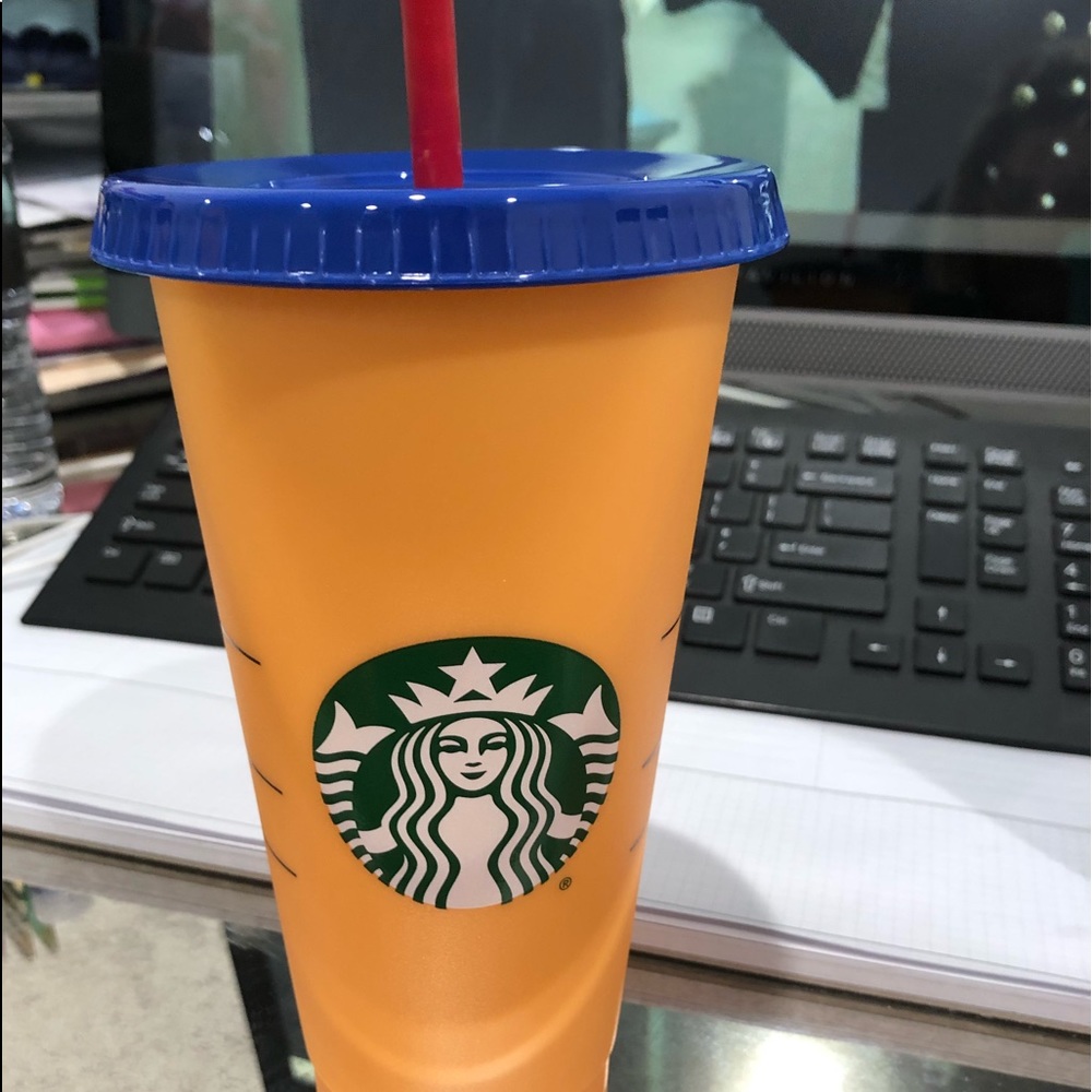 ✨🍭Brand New Color Changing Starbucks Cup🍭✨ - Picture 1 of 2
